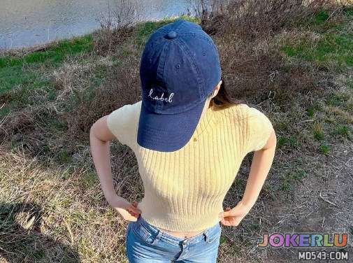  把熟睡的堂姐摇醒告诉她我要操你骚逼了