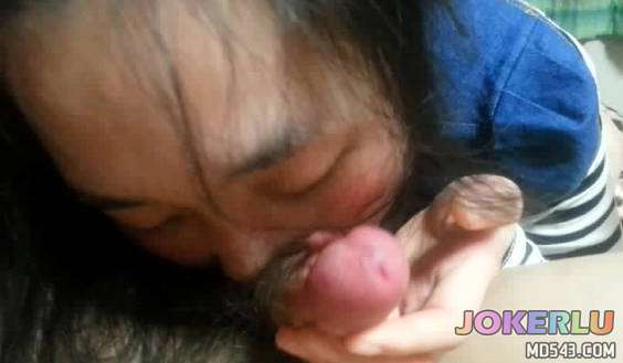  大学时和同居女友拍的性爱视频没想到当初的女友这么骚